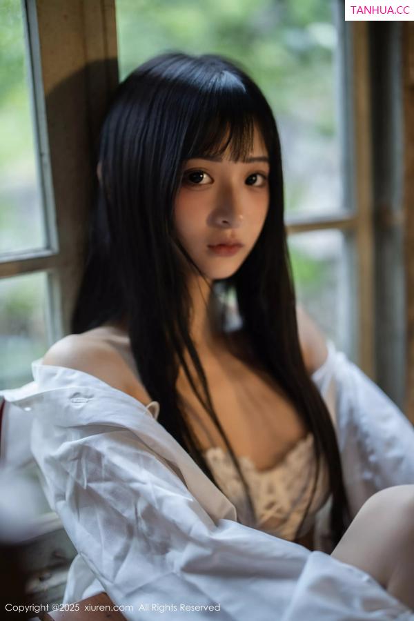   [XiuRen]高清写真图 2025.04.29 No.10215 茂木希子 性感红裙第41张图片